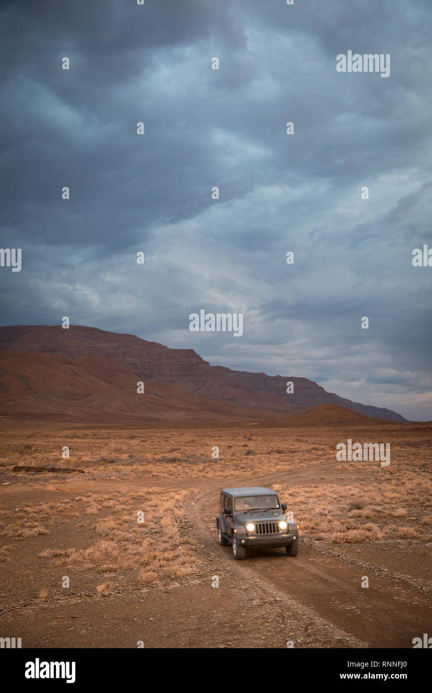 Tankwa Karoo National Park, Northern Cape, Südafrika ist die Heimat von 4 x 4 Wege der ausgetretenen Weg zu erhalten und diesem trockenen, aber schöne Landschaft erkunden Stockfoto