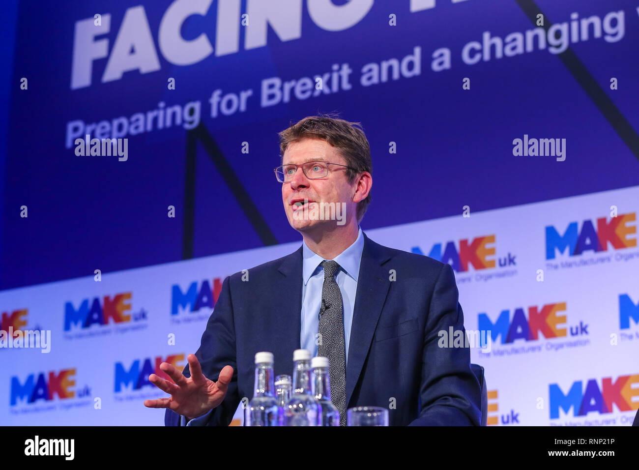 London, Großbritannien. 19 Feb, 2019. Greg Clark, Staatssekretär für Wirtschaft, Energie und industrielle Strategie gesehen wird, während die 2019 National Manufacturing Conference im Queen Elizabeth II. Die Konferenz befasst sich mit den Schwierigkeiten und Herausforderungen des Verarbeitenden Gewerbes nach Brexit gegenüberstellen. Credit: Dinendra Haria/SOPA Images/ZUMA Draht/Alamy leben Nachrichten Stockfoto