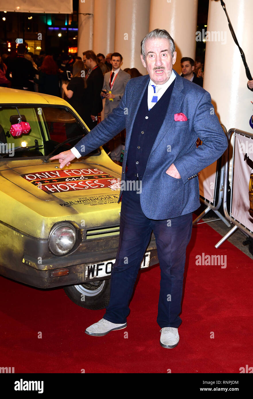 John challis an der nur Dummköpfe und Pferde die musikalische Premiere im Theatre Royal Haymarket. Dienstag, 19. Februar 2019. Foto: Ian West/PA-Kabel Stockfoto