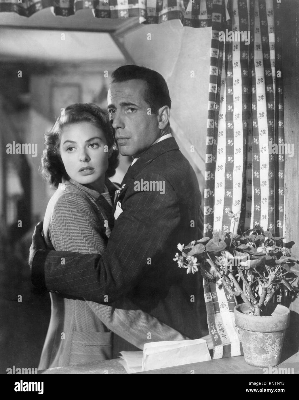 INGRID BERGMAN und HUMPHREY BOGART in CASABLANCA 1942 Regie MICHAEL CURTIZ Foto von Jack Woods Warner Bros Stockfoto