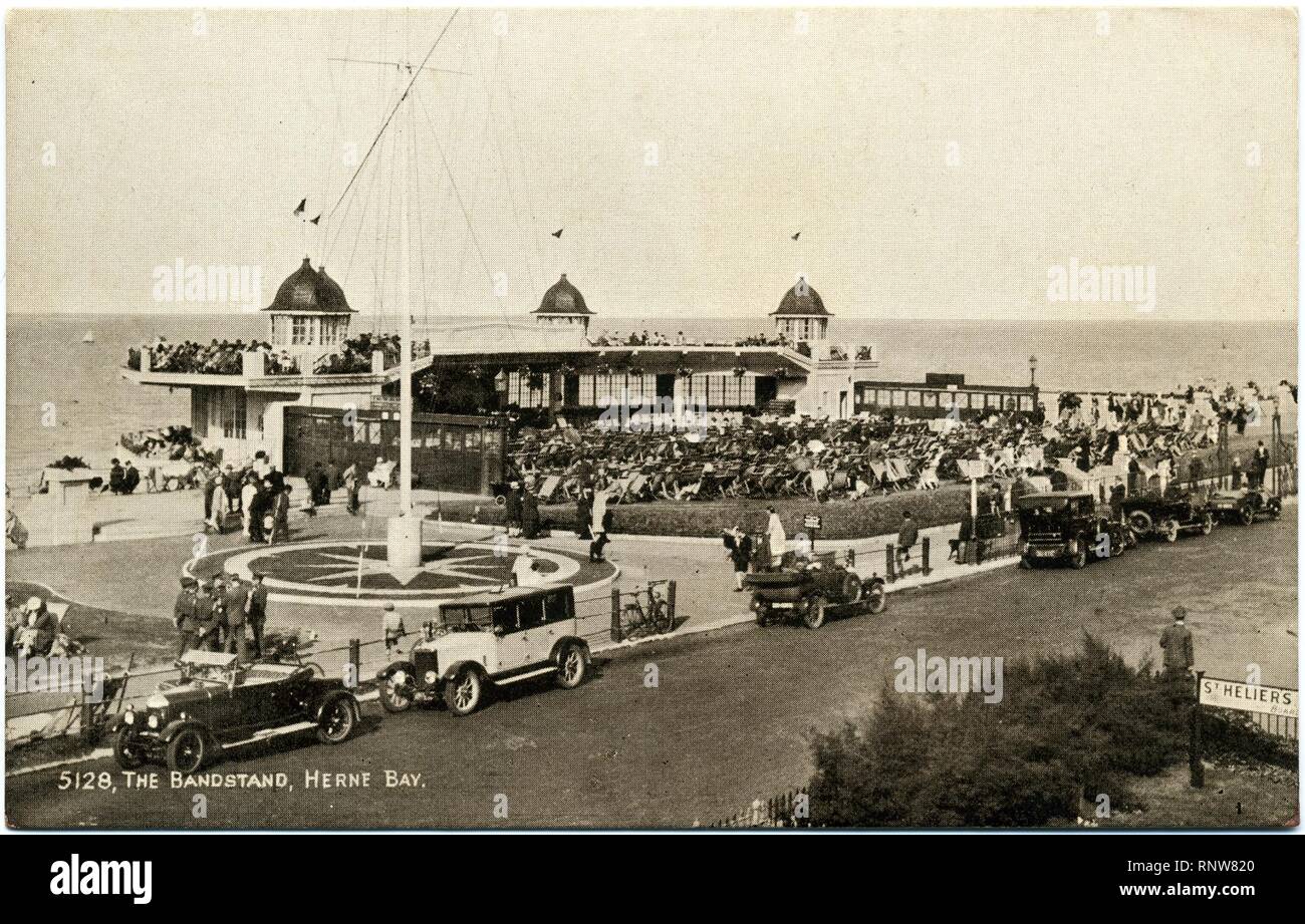 Zentrale Musikpavillon Herne Bay 1920er Autos. Stockfoto