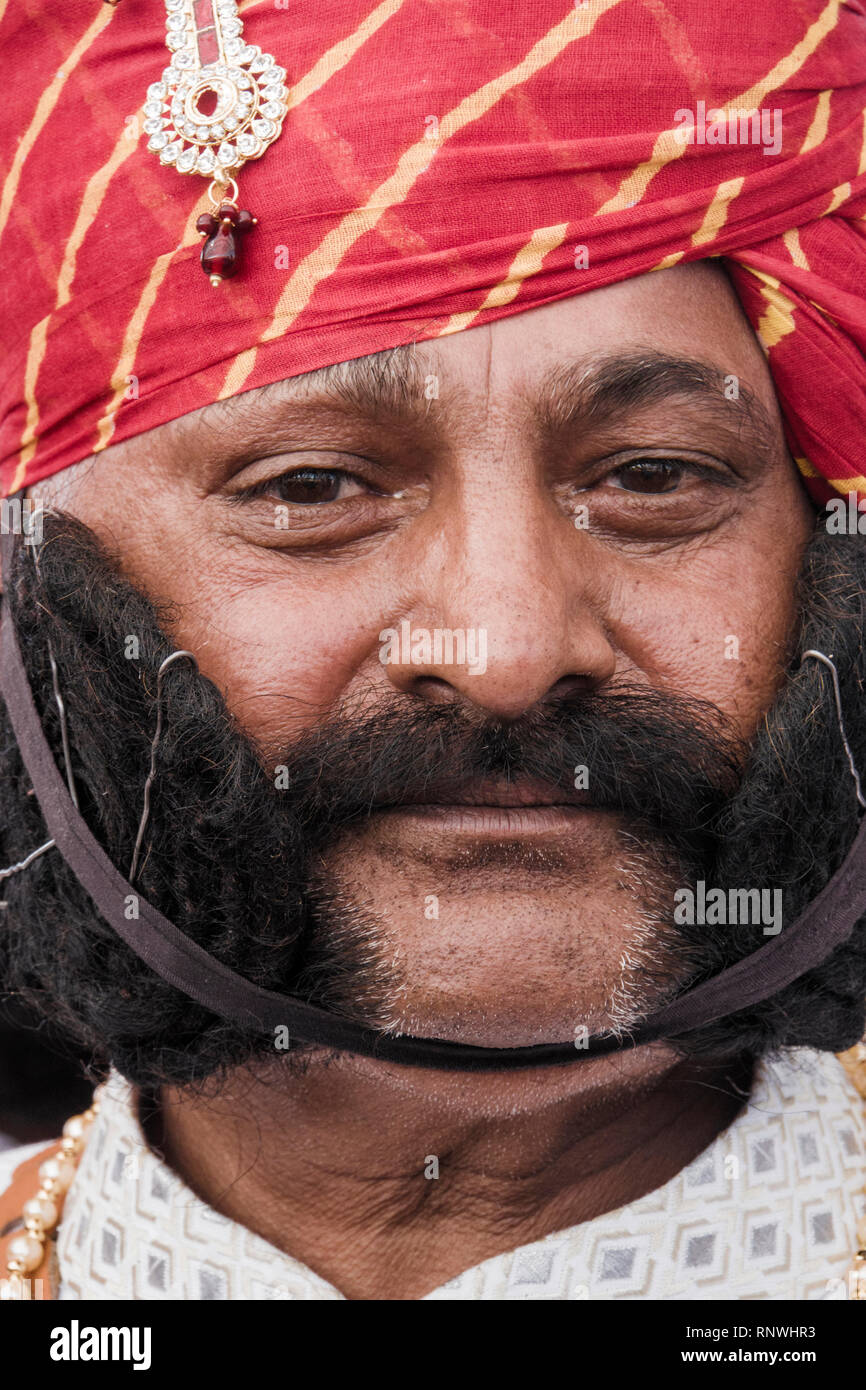 Porträt des Menschen in der Schnurrbart Wettbewerb in Pushkar Camel Fair in Rajasthan, Indien Stockfoto
