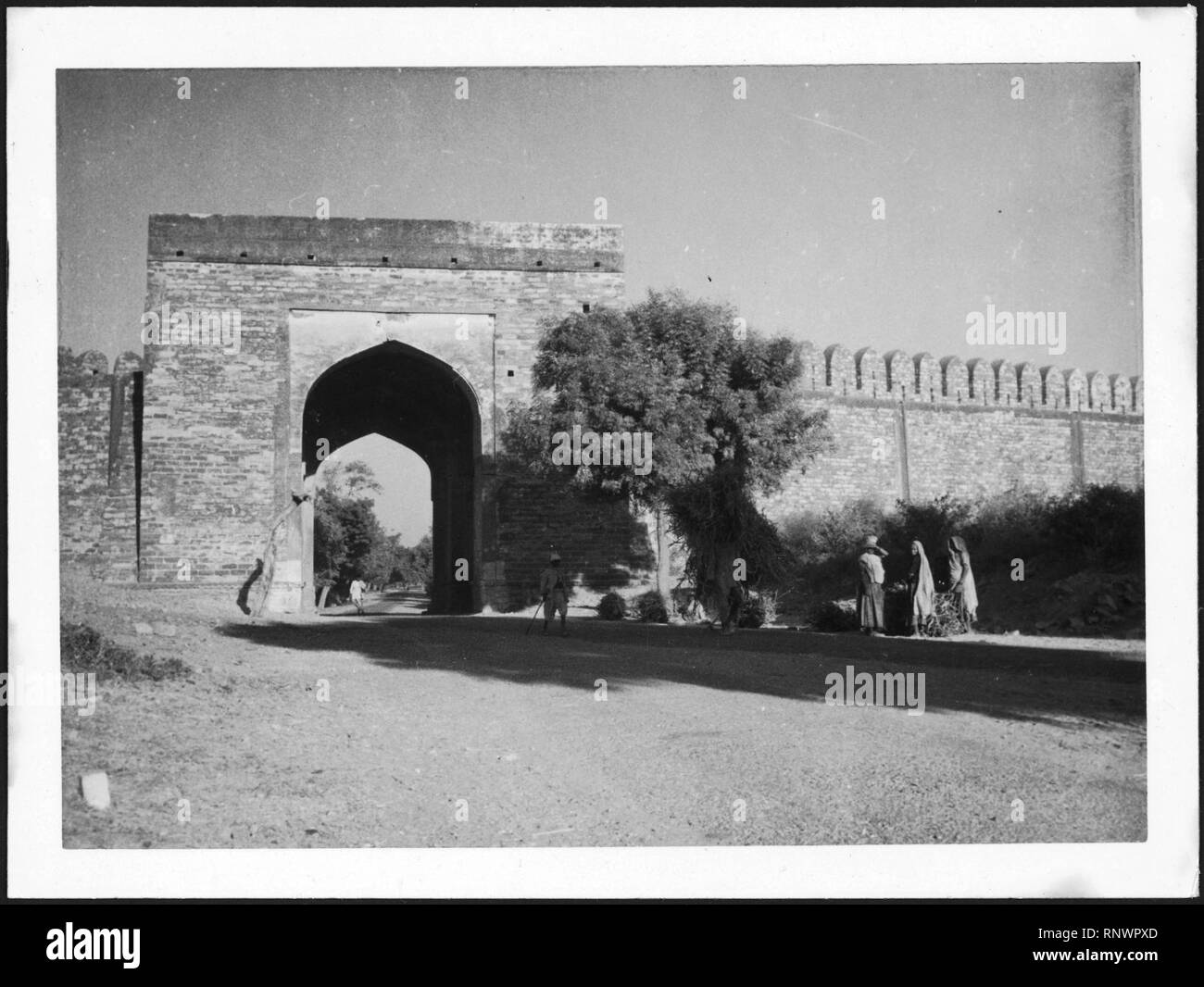 CH-NB-Britisch-Indien, Fatehpur Sikri - Agra Gate - Annemarie Schwarzenbach - SLA-Schwarzenbach-A -5-22-103. Stockfoto