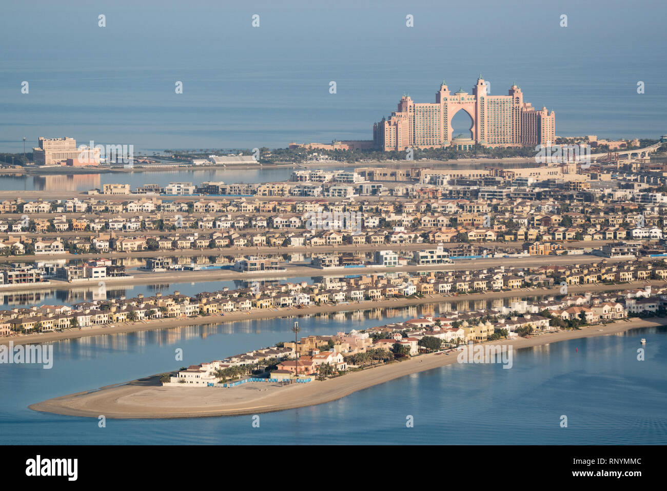 DUBAI, VAE - 18. Februar 2018: Luftaufnahme von Hotel Atlantis The Palm, Palm Jumeirah, Dubai, Vereinigte Arabische Emirate - Bild Stockfoto