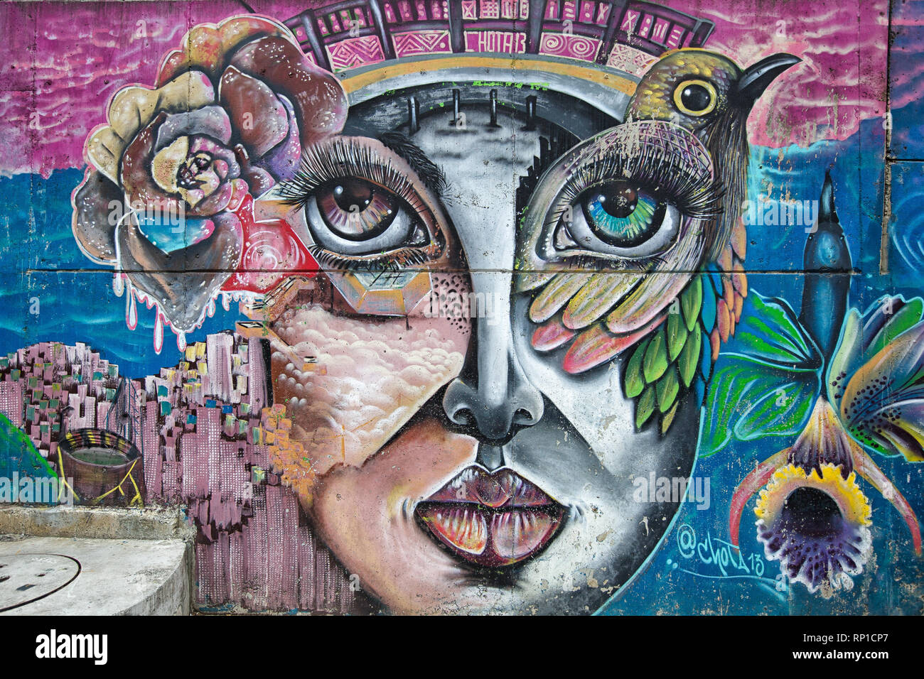 Medellin, Kolumbien - 20. August 2018: die Wandmalereien in der berühmten 13 Bezirk der Stadt Stockfoto