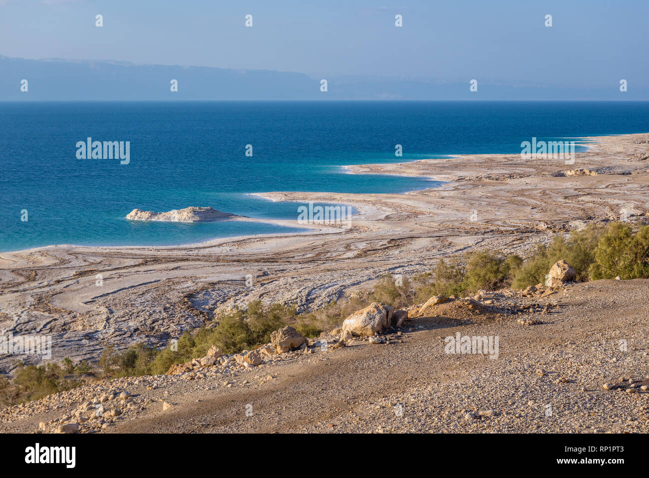 Tote Meer von einer Landstraße 65 in Jordanien gesehen Stockfoto
