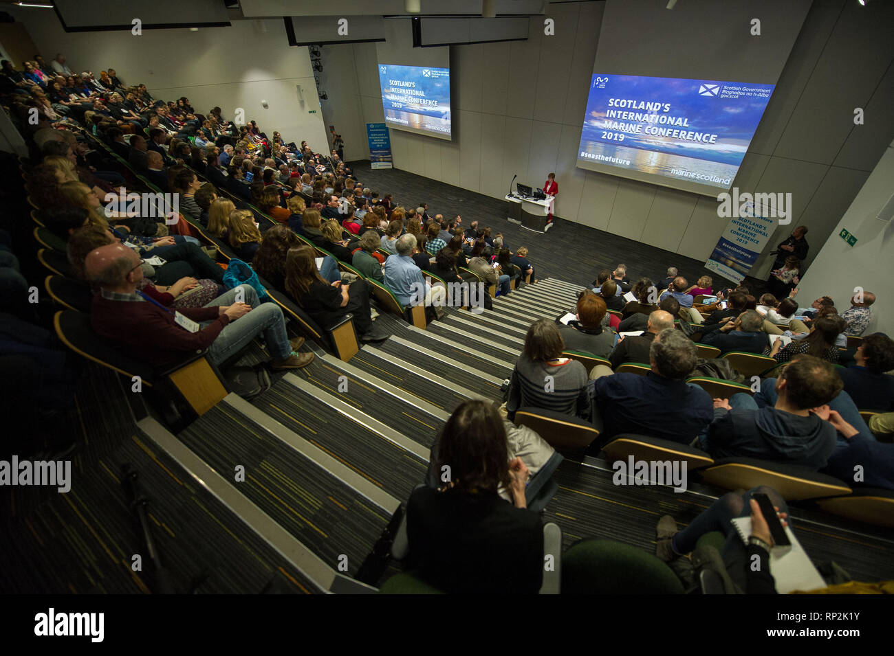 Glasgow, UK. 20. Februar 2019. Erster Minister, Nicola Sturgeon den Krieg erklärt Kunststoffe ihrer Eröffnungsrede an Schottlands International Marine Konferenz in Glasgow zu liefern. Credit: Colin Fisher/Alamy leben Nachrichten Stockfoto