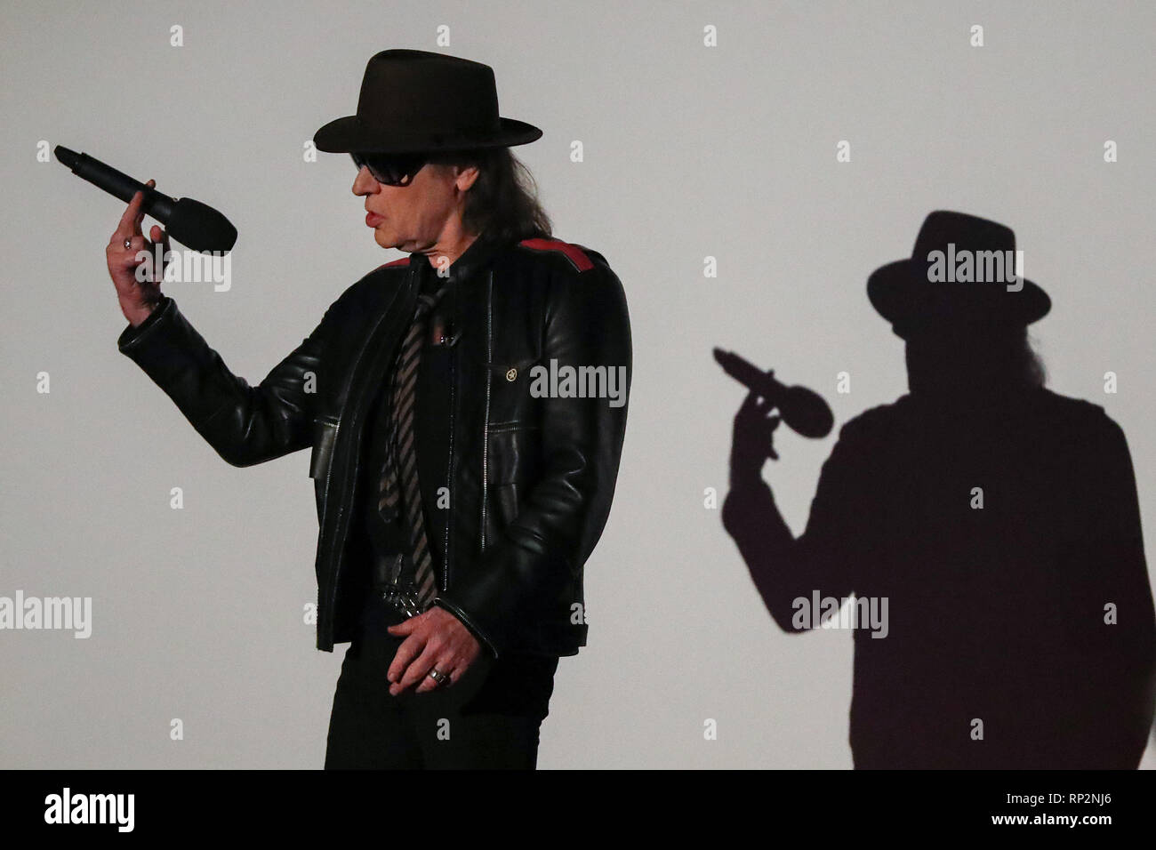 Leipzig, Deutschland. 20 Feb, 2019. Rockmusiker Udo Lindenberg kommt in die Leipziger Westbad für zwei Premieren. Die Mitteldeutschen Rundfunk zeigt den Dokumentarfilm "Udo Lindenberg - Volle Kraft voraus! Begegnungen mit dem Lindischen Ozean" und das Konzert Film "Udo Lindenberg - Live vom Atlantik". Kredite: Jan Woitas/dpa-Zentralbild/dpa/Alamy leben Nachrichten Stockfoto