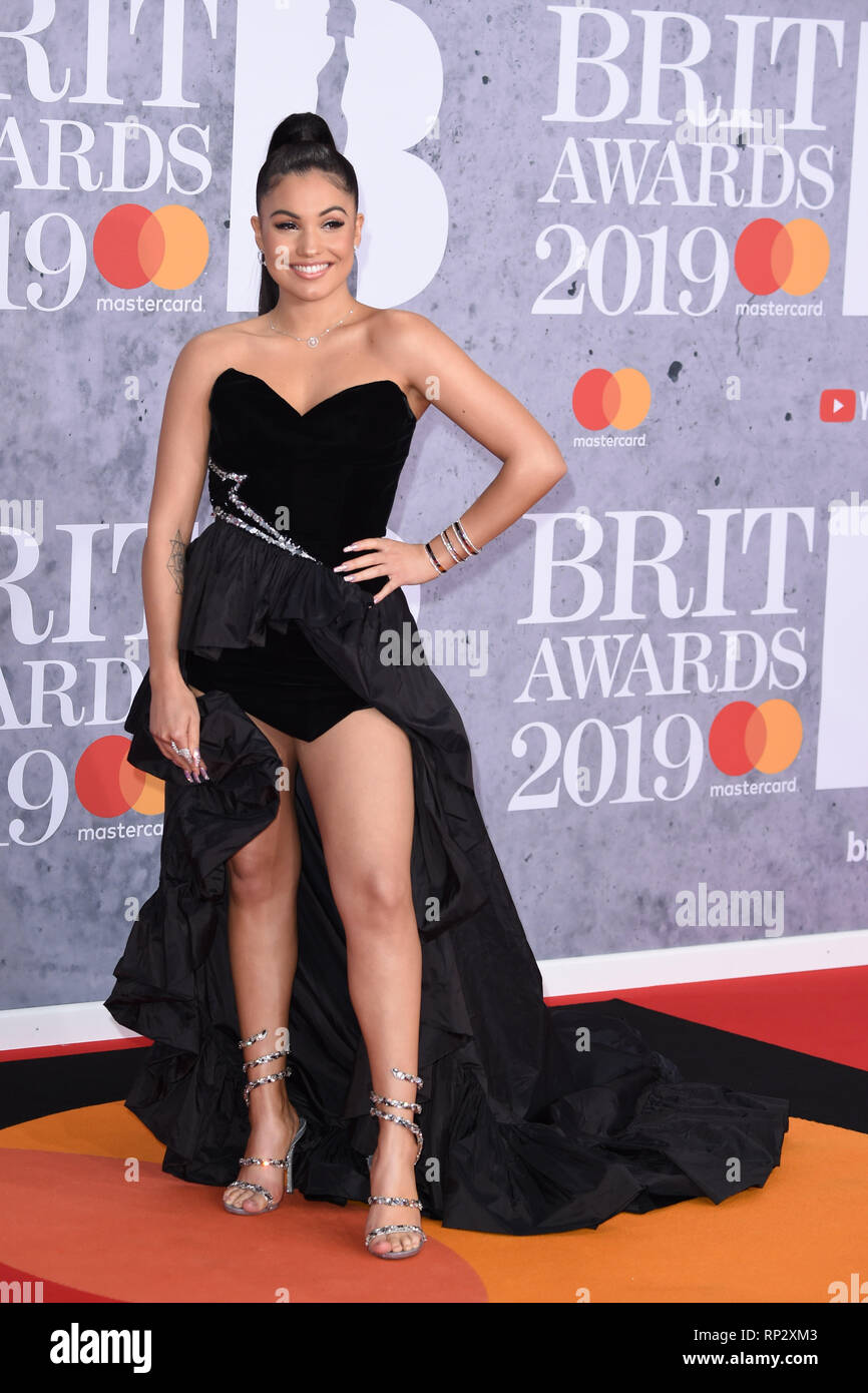 LONDON, GROSSBRITANNIEN. Februar 20, 2019: Mabel ankommen für die BRIT Awards 2019 in der O2 Arena in London. Bild: Steve Vas/Featureflash *** EDITORIAL NUR VERWENDEN *** Stockfoto