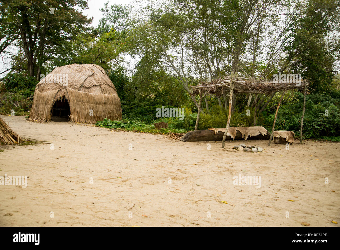 Eine indische Hütte am Plimoth Plantation in Plymouth, MA. Stockfoto