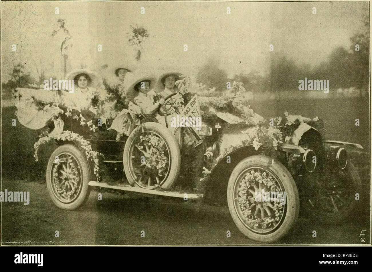 . Die amerikanische Florist: Eine wöchentliche Zeitschrift für den Handel. Blumenkultur ; Floristen. tgio^ Die American Florist. 669. Automobil GESTALTET VON FRAU. ELLA GRANT WILSON, Cleveland. O. Die Glühlampe Industrie von Holland. Papier gelesen von H. J. Schöning. Vor dem Montreal. Gärtner und Floristen' Club, OC-TOBER 3, 1910. In dieser Jahreszeit, wenn Sie alle niederländischen Blumenzwiebeln, es oc-Zichten zu mir, eine kurze Beschreibung ihrer Kultivierung von der Niederländischen wachsen - ers könnte interessant. Bevor Sie fortfahren, 1 möchte ich sagen, dass es jetzt über 2 Jahre, seit ich war verbunden mit der Indust Stockfoto