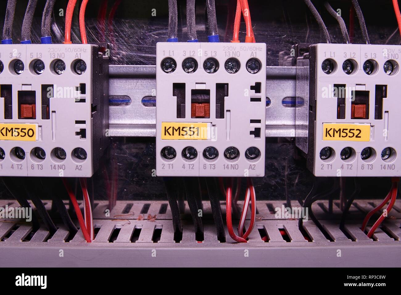 Bild zeigt elektrischen Schütze. Close-up. Industrielle macht. Stockfoto