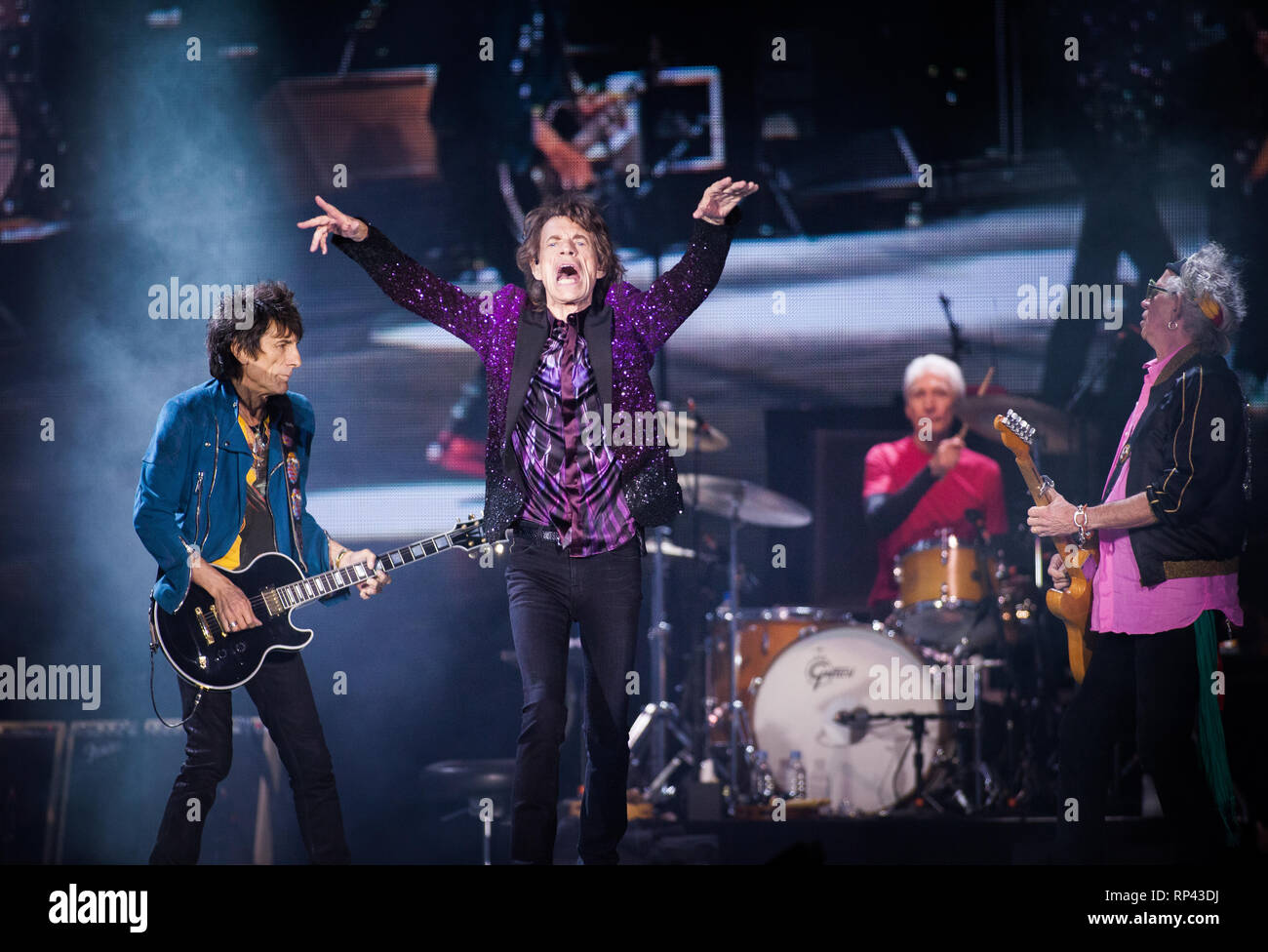 Britische Band Mit Einem Rothaarigen Sänger Ronald david wood -Fotos und -Bildmaterial in hoher Auflösung – Alamy