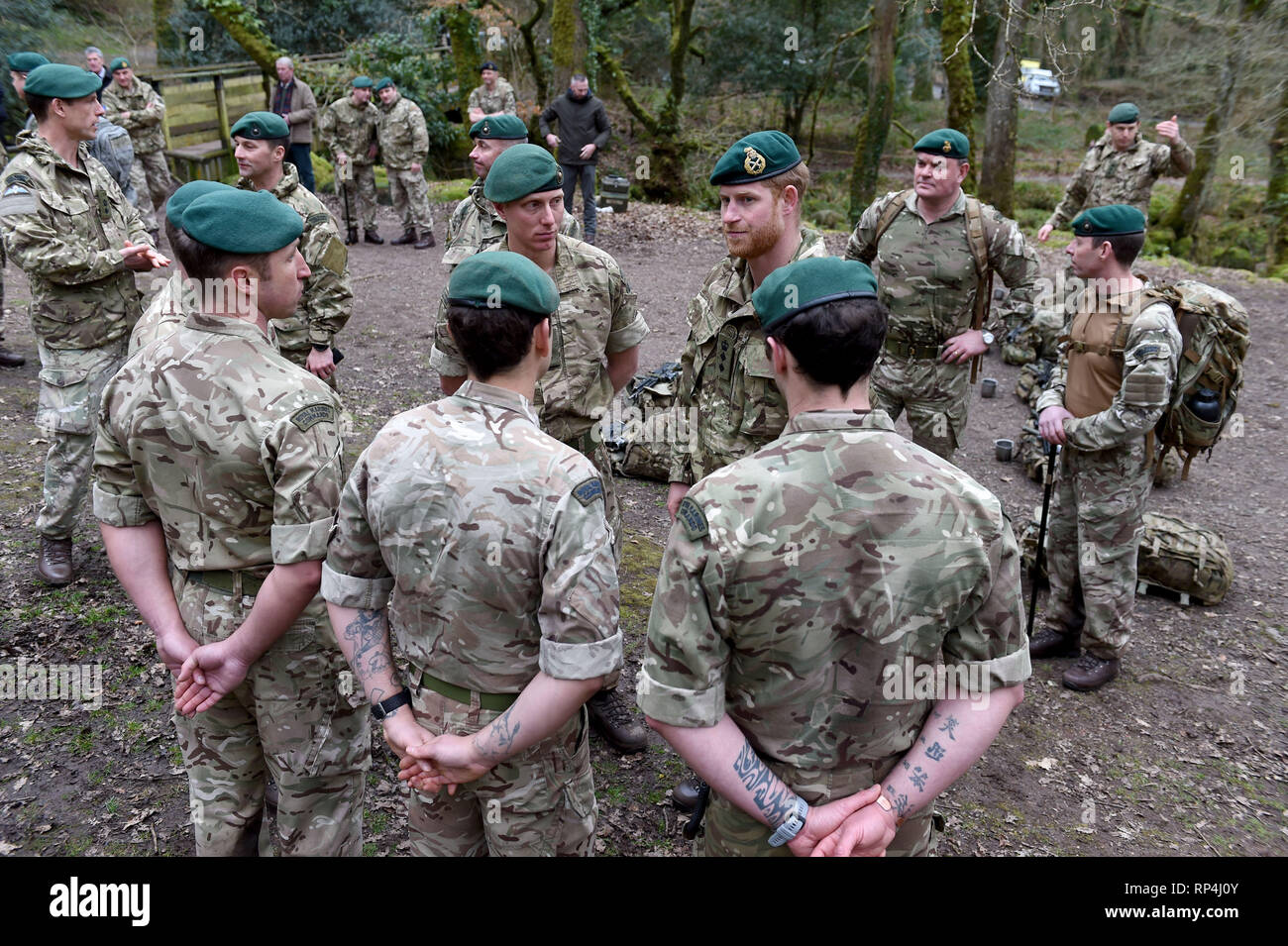 Der Herzog von Sussex bei einem Besuch in 42 Commando Royal Marines an ihrer Basis in Bickleigh. Stockfoto