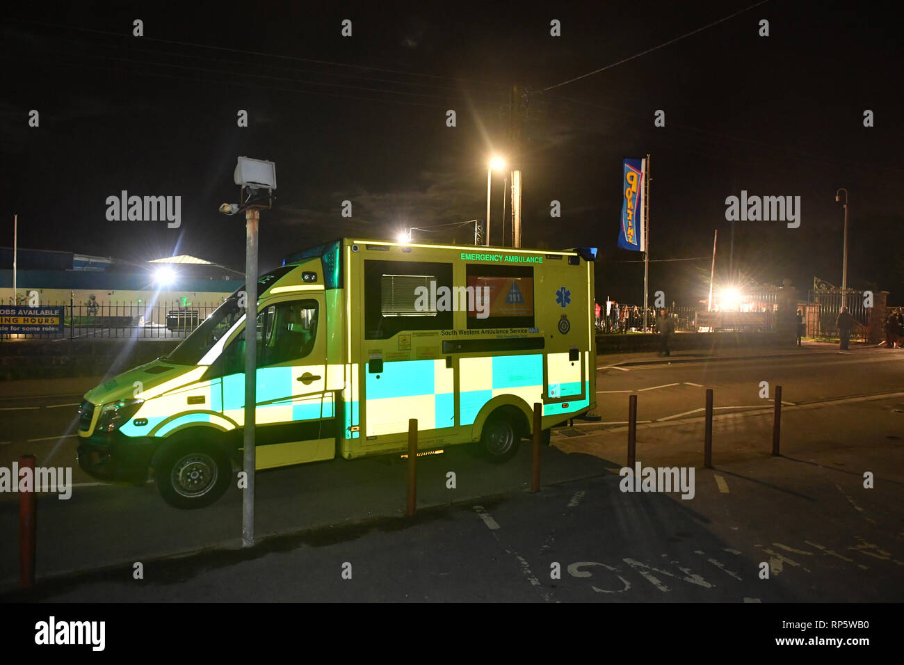 Ein Krankenwagen an PONTINISCHE von Brean Sands Holiday Park in Somerset. Eine "Zahl" der Menschen wurden verletzt nach einem Dach im Park, die Polizei von Avon und Somerset zusammengebrochen. Stockfoto