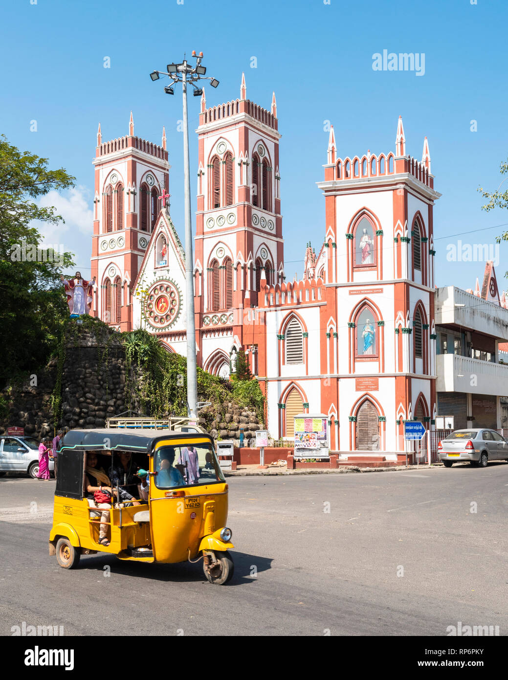 Pondicherry (oder Puducherry), ein französisch-kolonialen Siedlung in Indien bis 1954, ist jetzt ein Gebiet der Union Stadt durch den südöstlichen Tamil Nadu st begrenzt Stockfoto