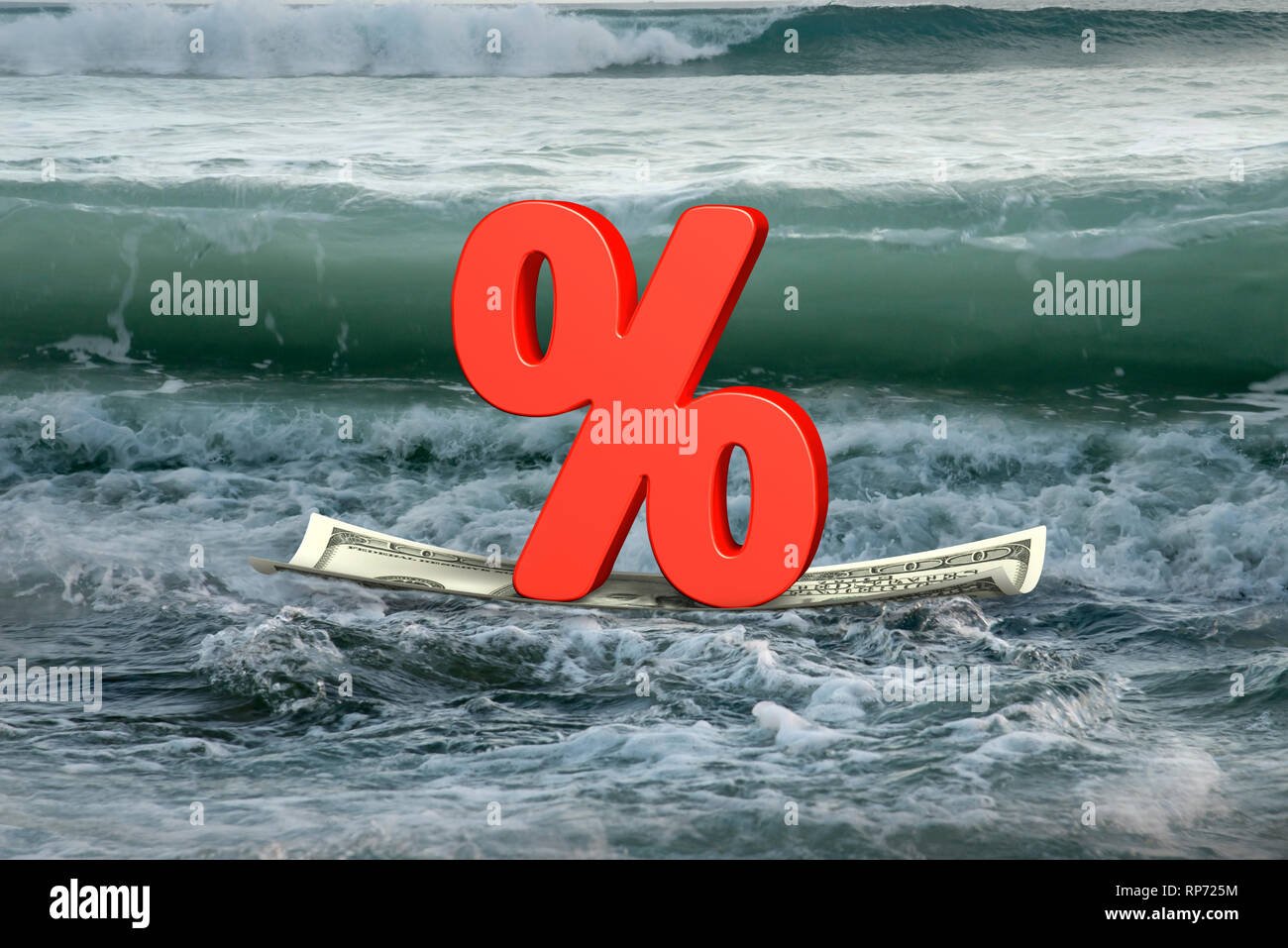 Red Prozentzeichen auf Geld Boot schwimmen im Ozean mit entgegenkommenden Wave Stockfoto