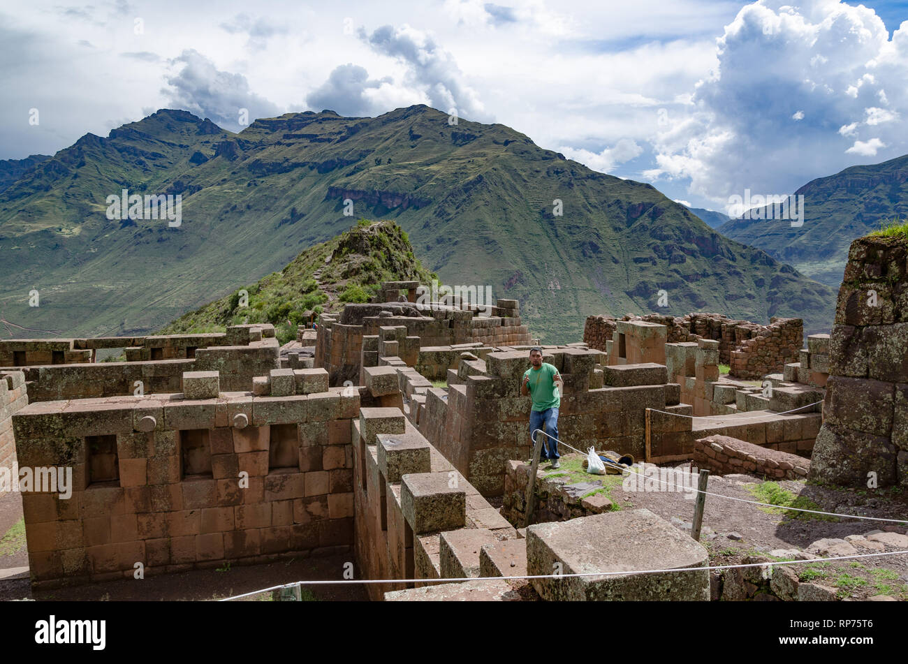 Die Ruinen der Tempel der Sonne bei Pisac im Heiligen Tal in Cusco - Peru Stockfoto