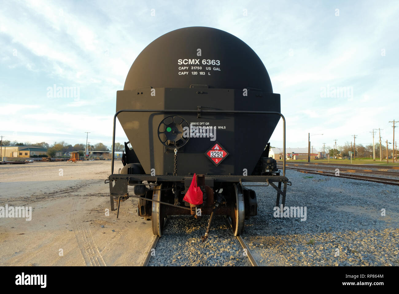 Zug Tanker für den Transport von brennbaren Flüssigkeiten der Klasse 3 mit der Eisenbahn; Schienenverkehr für Chemikalien; Bryan, Texas, USA. Stockfoto