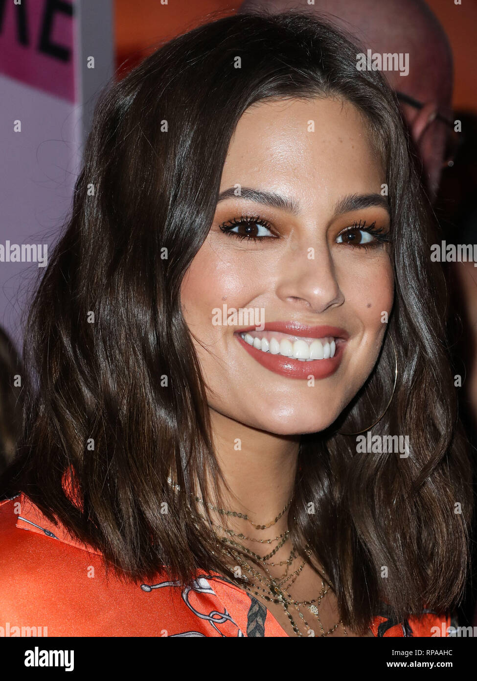 LOS ANGELES, Ca, USA - 20. Februar: Modell Ashley Graham tragen PrettyLittleThing am PrettyLittleThing Los Angeles Office Opening Party kommt an der PrettyLittleThing Los Angeles Office am Februar 20, 2019 in Los Angeles, Kalifornien, Vereinigte Staaten. (Foto von Xavier Collin/Image Press Agency) Stockfoto