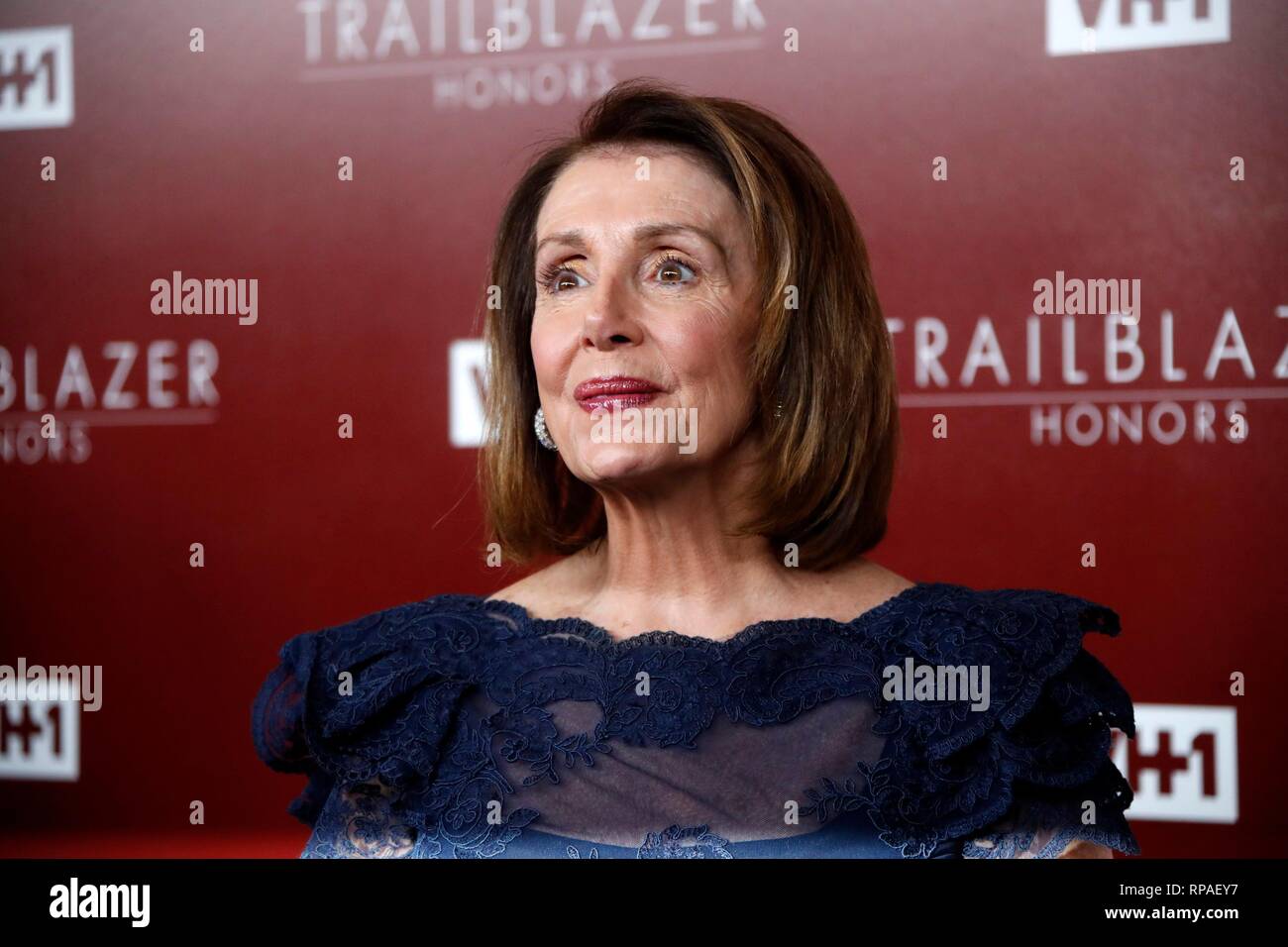 Los Angeles, CA, USA. 20 Feb, 2019. Nancy Pelosi in der Ankunftshalle für VH 1 Heiner Ehren, Wilshire Ebell Theatre, Los Angeles, CA Februar 20, 2019. Credit: Priscilla Grant/Everett Collection/Alamy leben Nachrichten Stockfoto