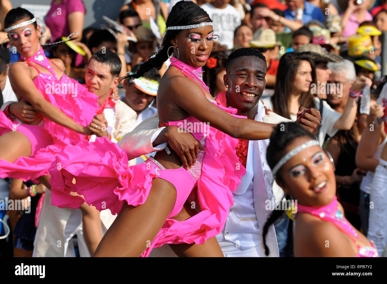 Salsa Tänzer auf dem Salsodromo in der Cali Messe 2010 Stockfoto