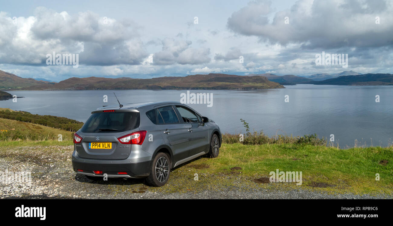 Panoramablick über Loch Slapin und Loch Eishort aus hoch in die Küstenstraße an Drinan in der Nähe von Elgol auf der Insel Skye, Schottland, Großbritannien Stockfoto