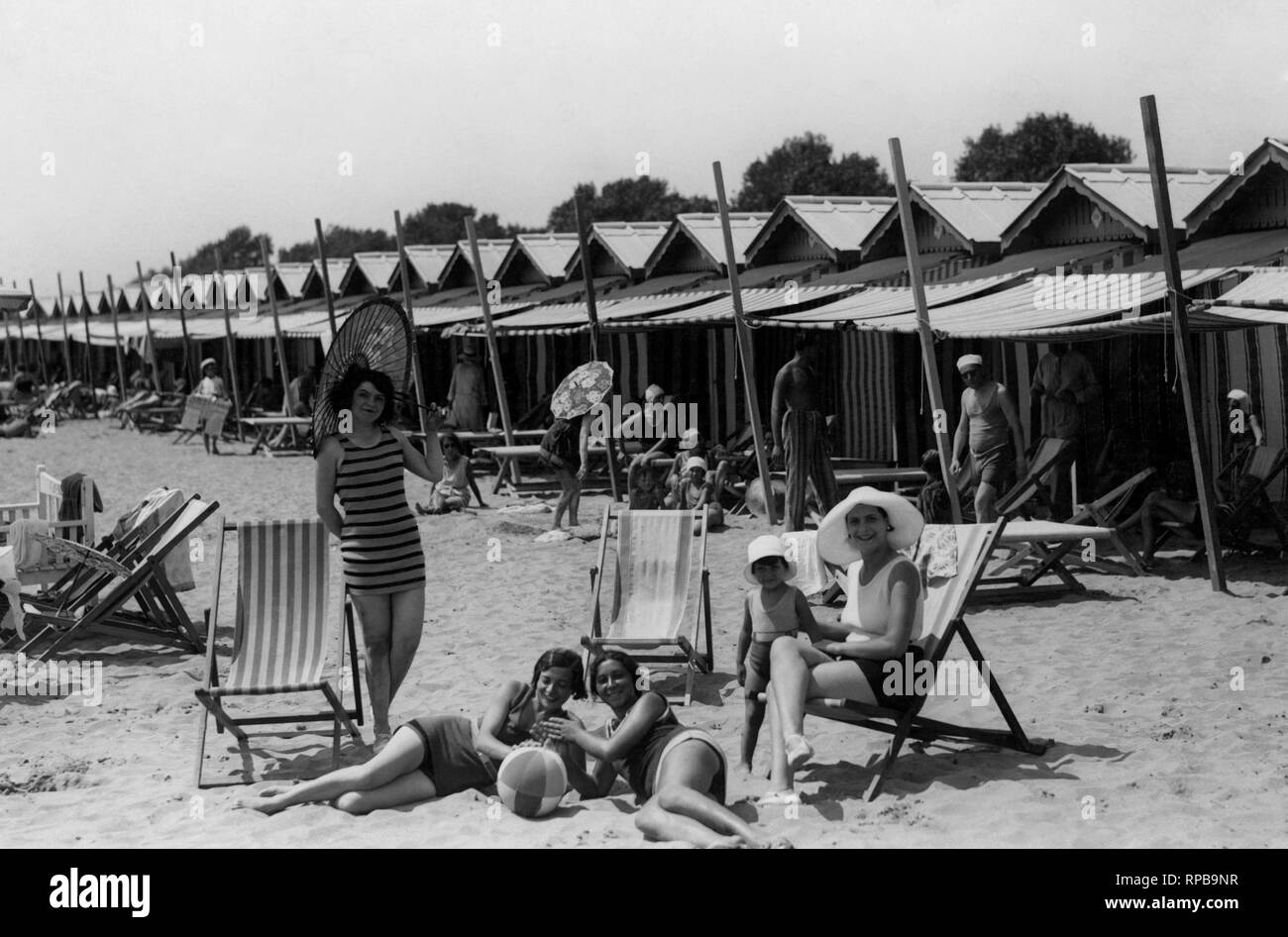 Italien, Venedig Lido, am Strand des Lido di Venezia, 1920-30 Stockfoto