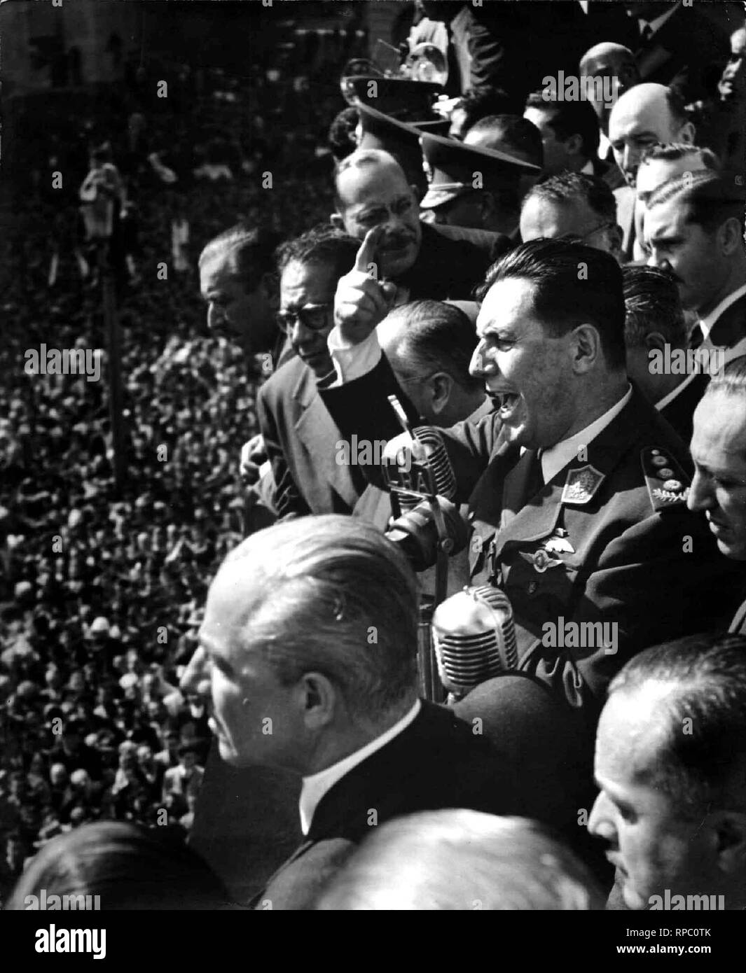 Der ehemalige argentinische Präsident, Juan Domingo Peron, seiner letzten Rede geben, bevor durch einen Militärputsch gestürzt. Buenos Aires, 1955 Stockfoto