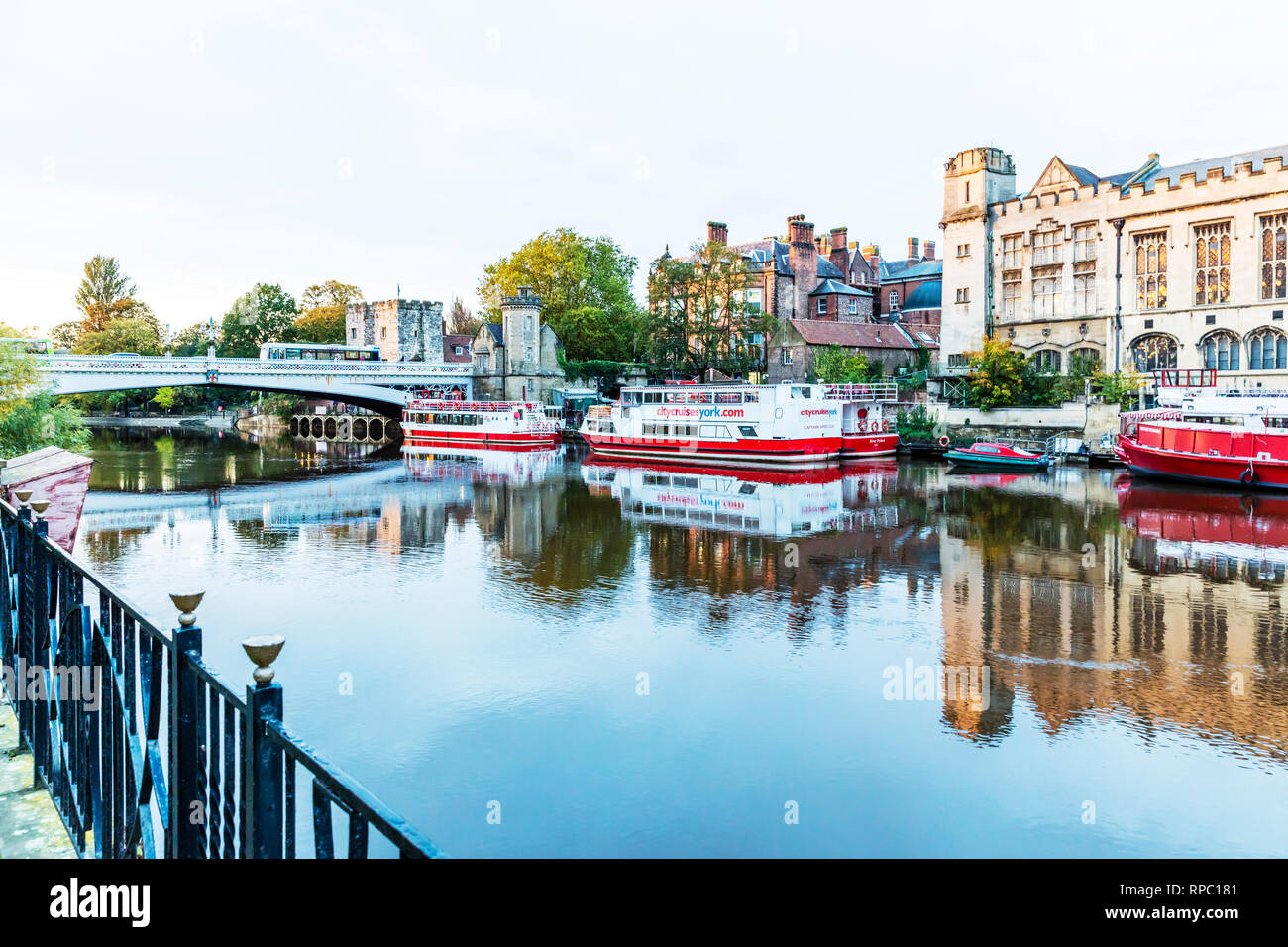 Fluss Ouse York Yorkshire UK, York Fluss Ouse, York river Boote, York city river Boote, Fluss Ouse, York City River Ouse Fluss, York, York, UK, Stockfoto