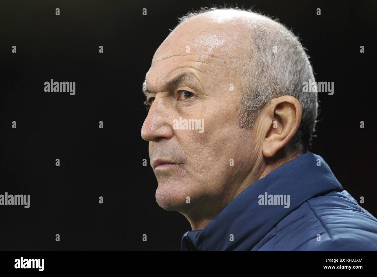 SHEFFIELD, UK, 13. Februar Tony Pulis die Middlesbrough Manager während der Sky Bet Championship Match zwischen Sheffield United und Middlesbrough an Bramall Lane, Sheffield am Mittwoch, 13. Februar 2019. (Credit: Mark Fletcher | MI Nachrichten) Stockfoto