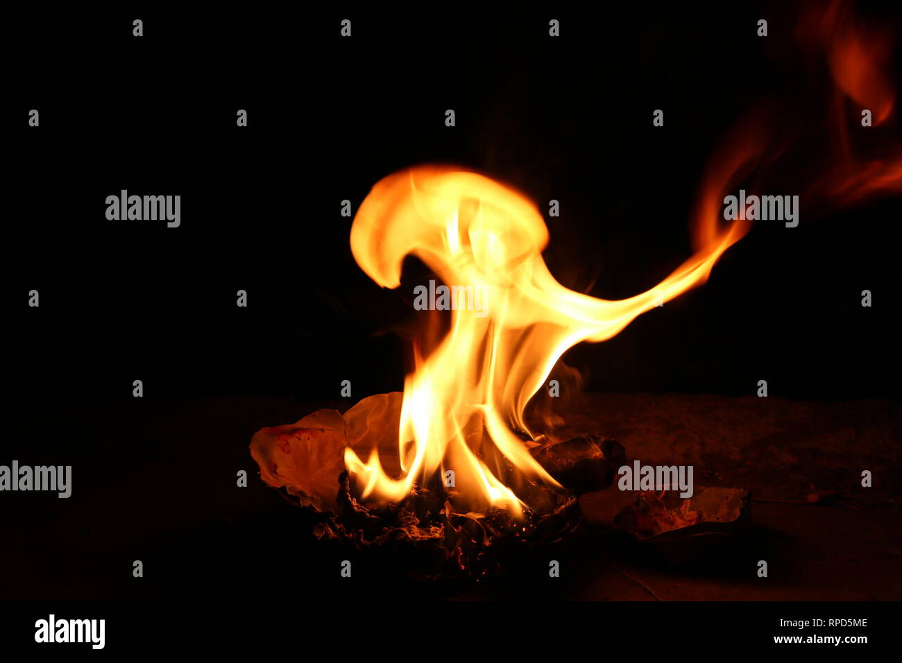Natur und Feuer Stockfoto