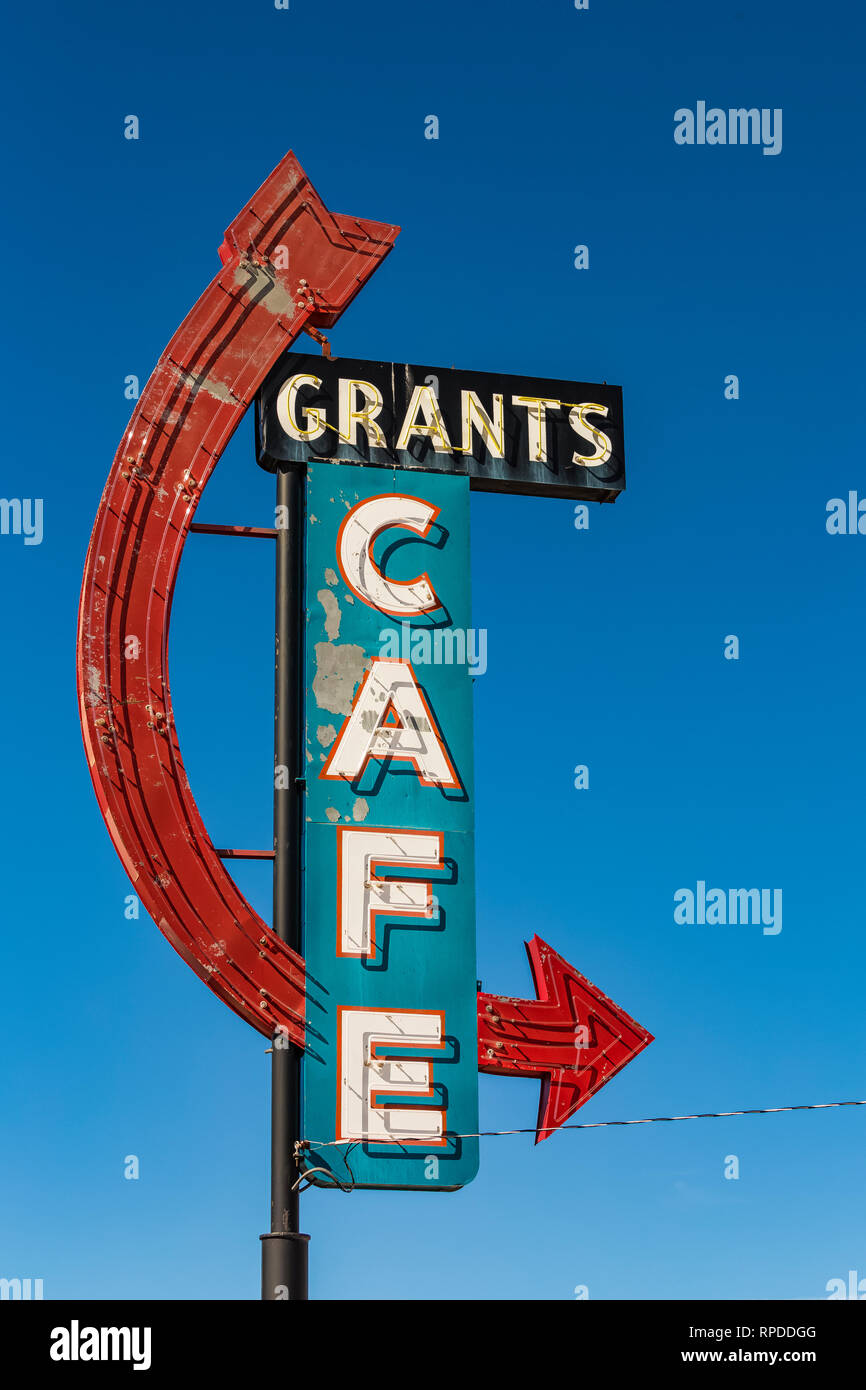 Zuschüsse Cafe Zeichen für ein Restaurant, geschlossen, wie dieses Foto, entlang der historischen Route 66 in Grants, New Mexico, USA [kein Eigentum Freigabe; verfügbare fo Stockfoto