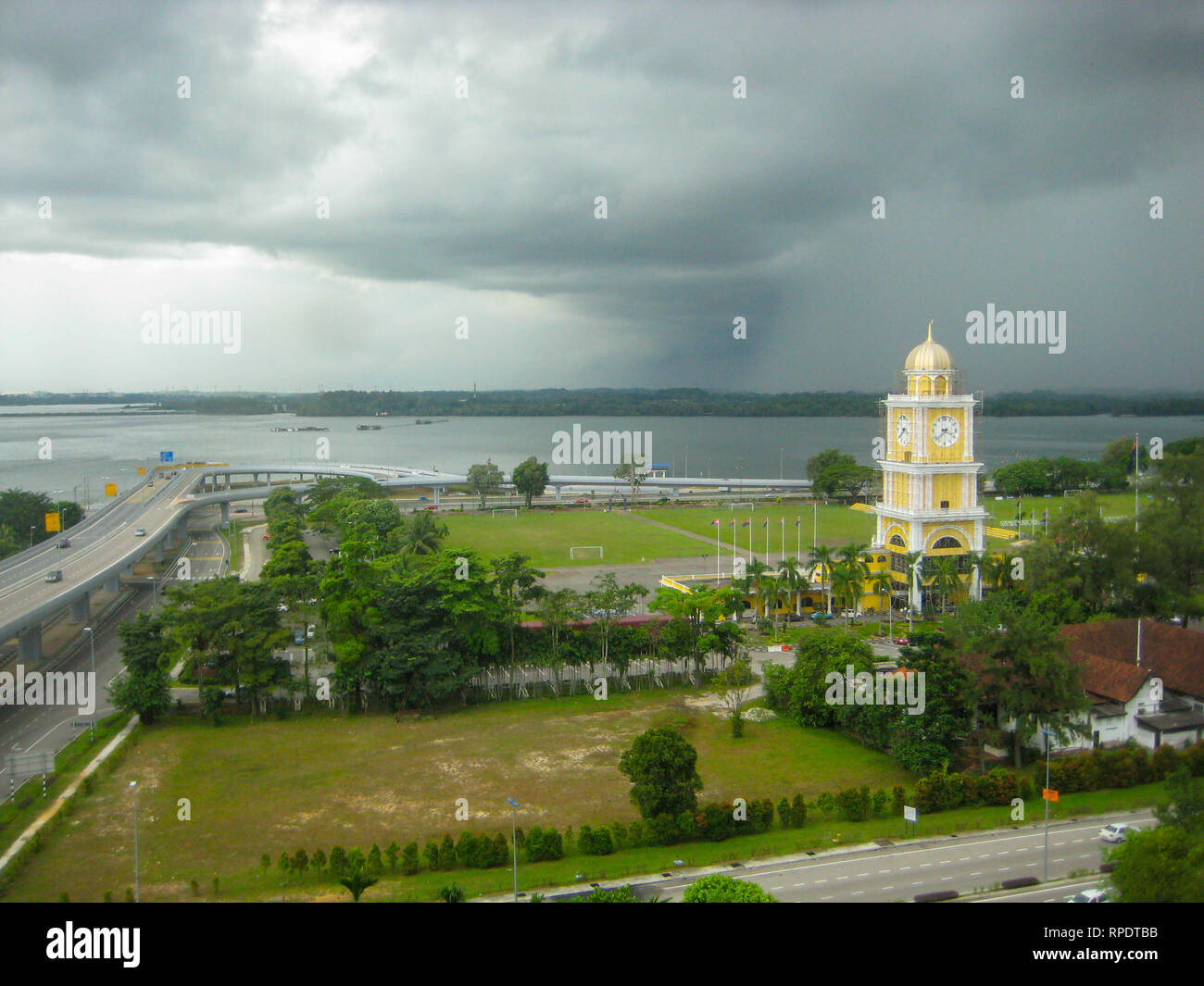 Dataran Bandaraya (stadtplatz) Clock Tower, Johor Bahru, Malaysia
