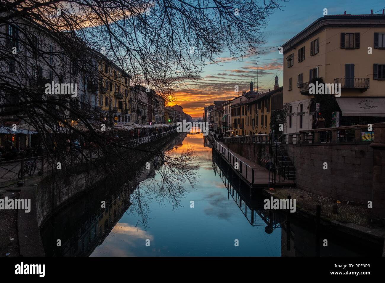 Naviglio Grande schönen Sonnenuntergang in Mailand, Italien Stockfoto