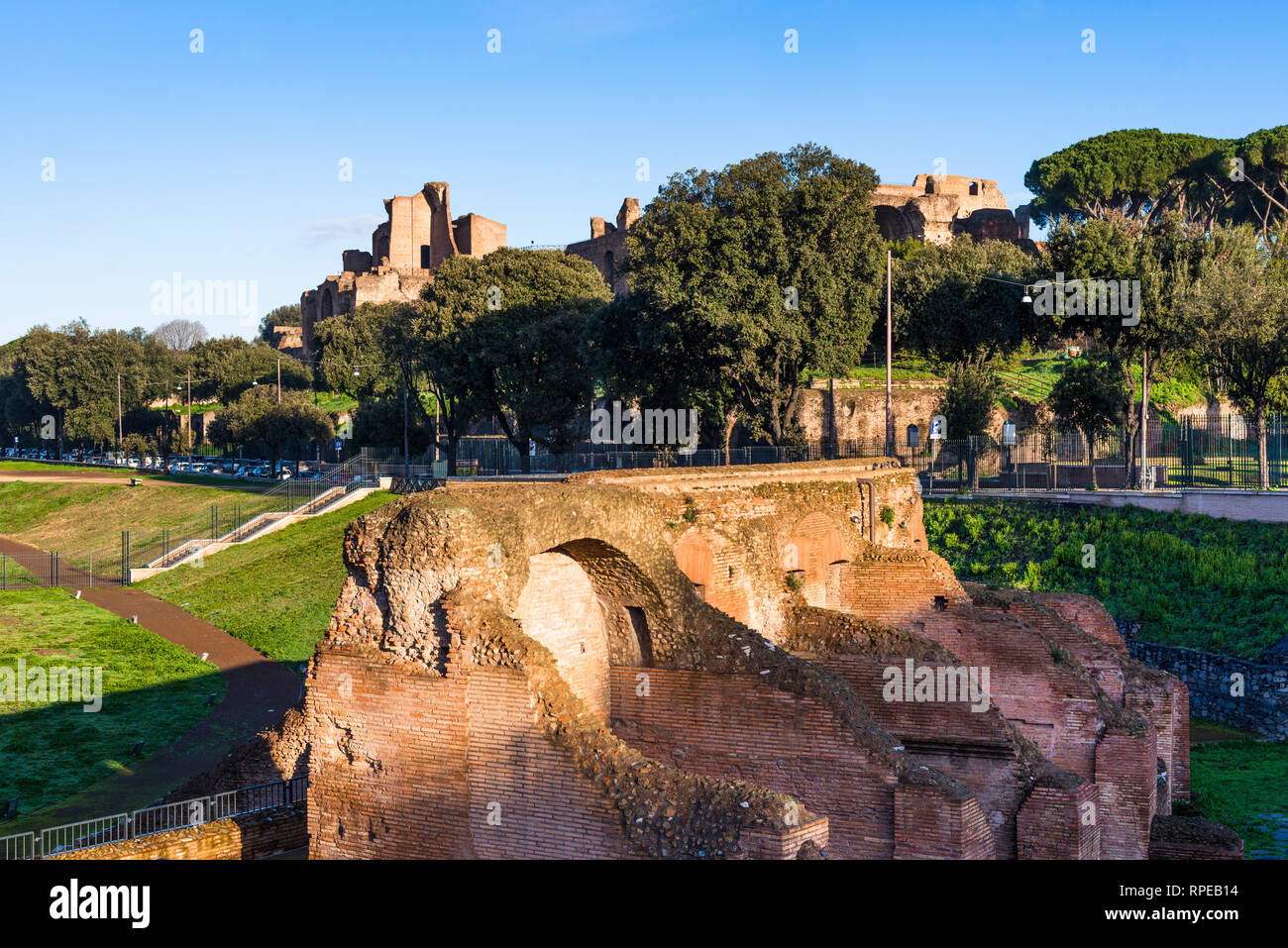 Circus Maximus ist ein antikes römisches Streitwagenrennen Stadion und Masse Veranstaltungsort in Rom, Italien. Stockfoto