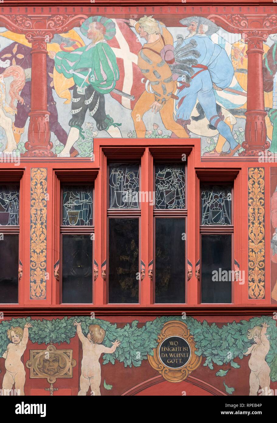 Fresken im Innenhof des Basler Rathauses, Schweiz Stockfoto