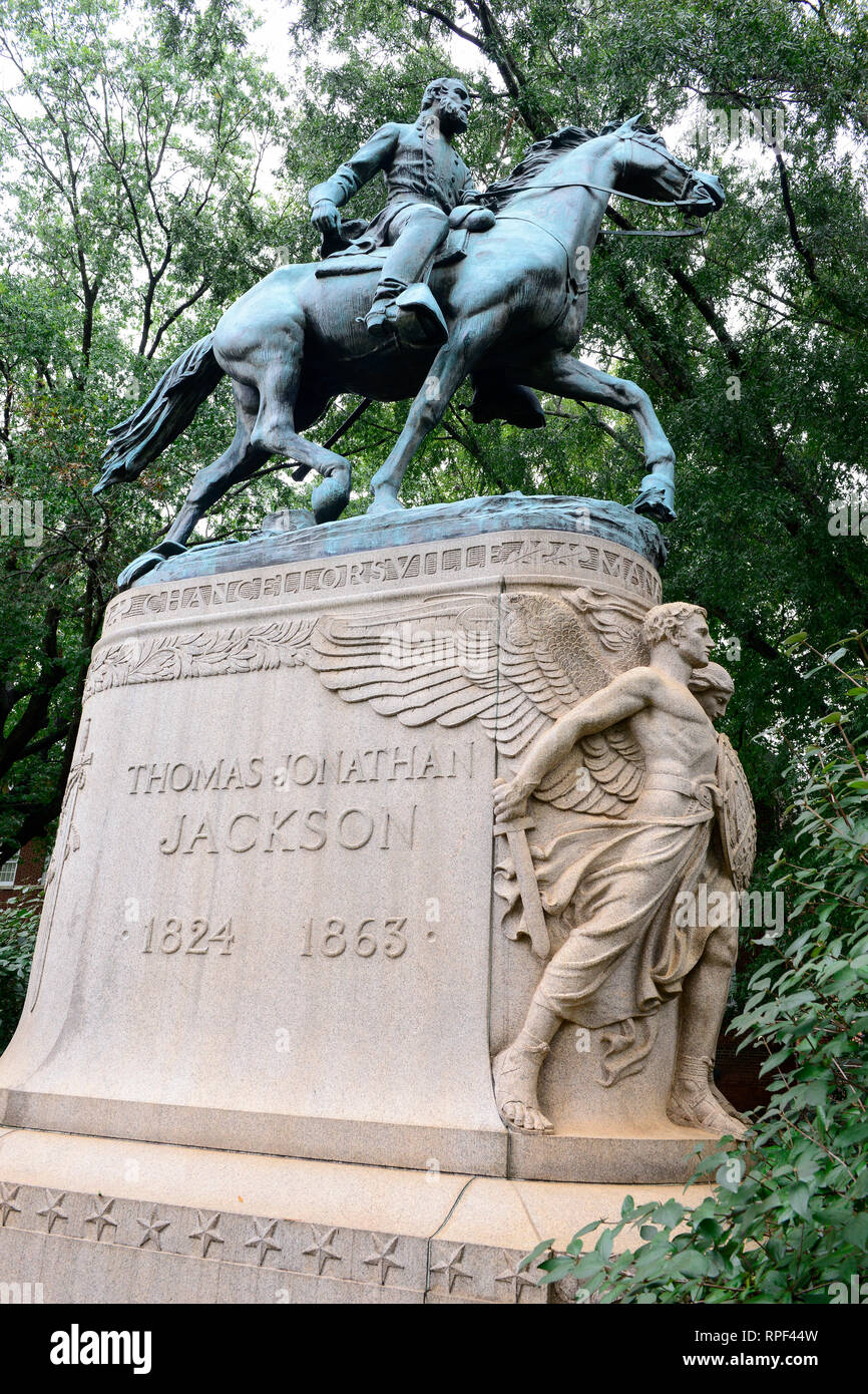 USA, Virginia, Charlottesville, umstrittenes Denkmal für Thomas Jonathan Jackson 1824-1863, konföderierte Armee Generalleutnant, Kommandant des 2. Korps, Army of Northern Virginia Stockfoto