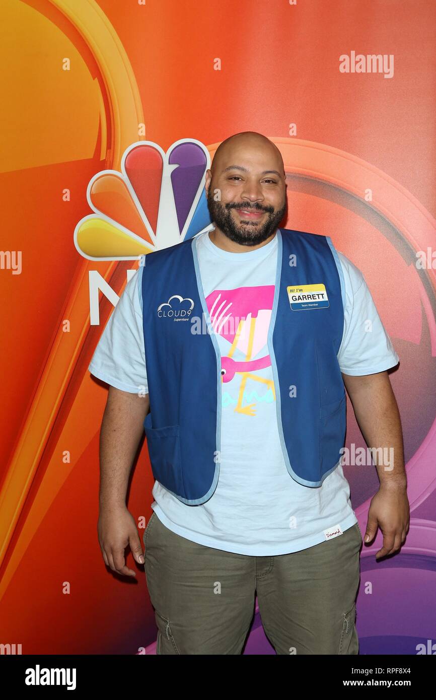 Colton Dunn in der Ankunftshalle für NBC mitten in der Saison drücken Sie Quark, NBC Universal Studios, Universal City, CA Februar 20, 2019. Foto von: Priscilla Grant/Everett Collection Stockfoto