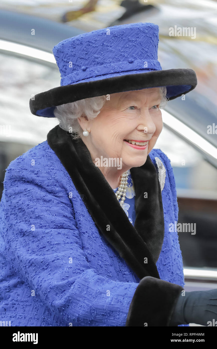 Wellington Barracks, London, UK. 22 Feb, 2019. Ihre Majestät die Königin, der Patron der königlichen Armee Kapläne" Abteilung, der Teilnahme an einem Service der 100. Jahrestag der Gewährung von König George V aus dem Präfix 'Royal' an die Abteilung zu feiern, bei der Wachen Kapelle, Wellington Barracks. Freitag, 22 Februar, 2019. Credit: Amanda Rose/Alamy leben Nachrichten Stockfoto