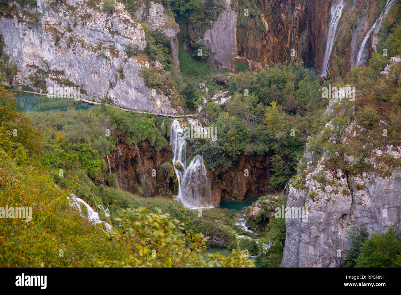 Plitvicer Seen und Wasserfälle Landschaft in Kroatien's erster Nationalpark. Stockfoto