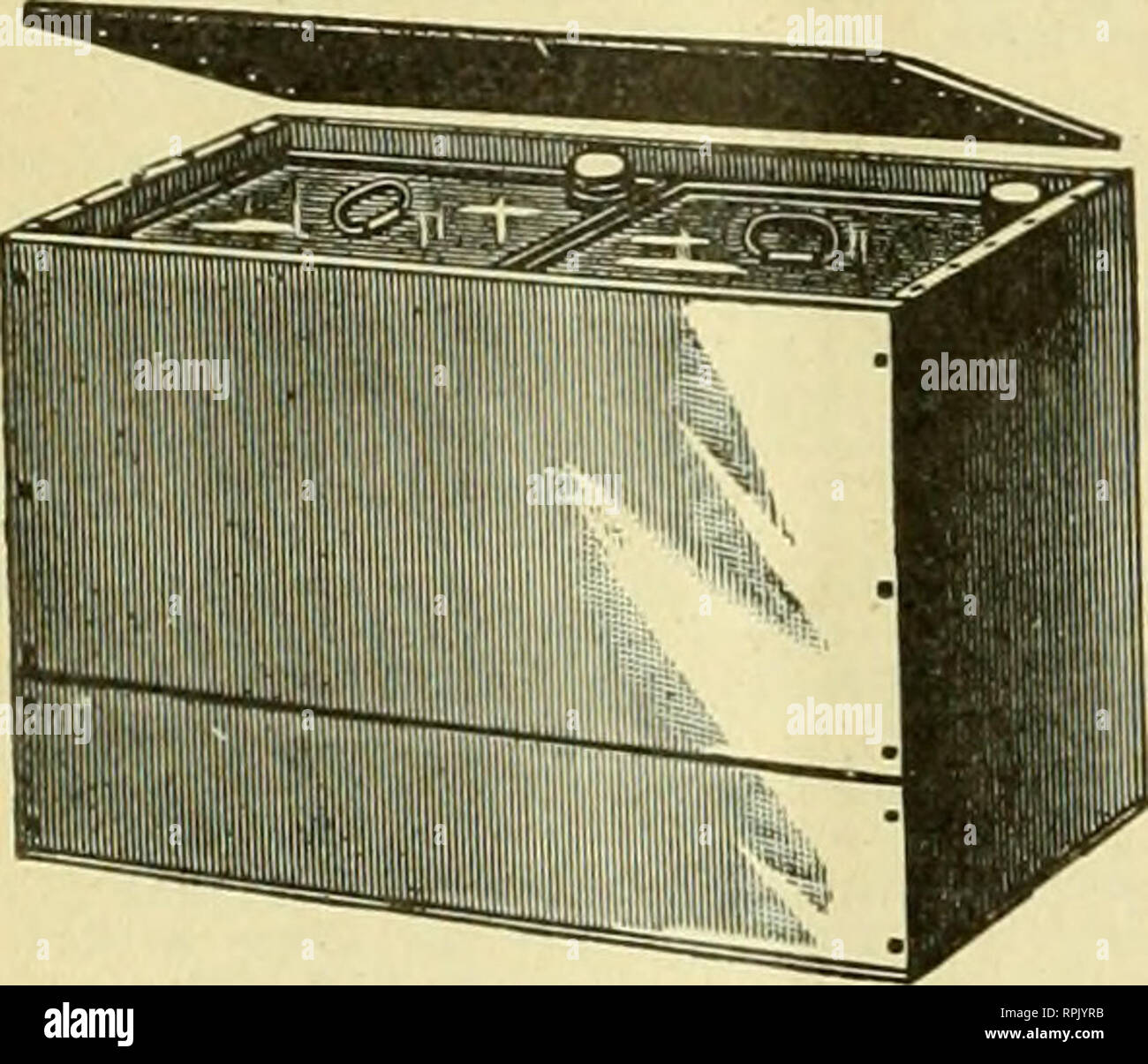 . American bee Journal. Biene Kultur; Bienen. 224 Das AMERICAN BEE JOURNAL. April 2, 1903. Die besten Bee-Goods io die Welt.... nichts besser sind als thuse, die wir machen, und die Chancen sind, dass thej nicht so fjood. Wenn Sie Kaufen von uns yoit Avill nicht ointe&lt; l. "W" sind iindersultl von niemand. Für den neuen Katalog und Preisliste und kostenlose Kopie der amerikanische Imker, Senden; in seinem dreizehnten Jahr; 50 Cent pro Jahr; insbesondere für Anfänger. Die W.T. Falconer Mfg. Co., Jamestown, N.Y., W. M. Gerrish, Epping, N.H., trägt eine volle Linie unserer Ware im Katalog Preise. Um von Ihm und speichern Sie die Fracht. cieasB Stockfoto