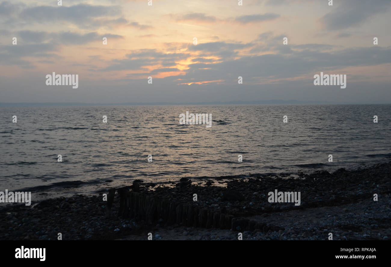 Blaue Stunde über den seaat Sonnenuntergang Stockfoto