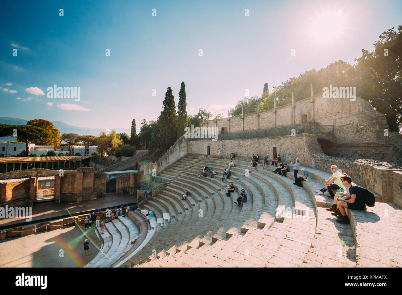 Pompeji, Italien - Oktober 18, 2018: Blick vom Großen Theater des Pompeius in sonnigen Tag Stockfoto