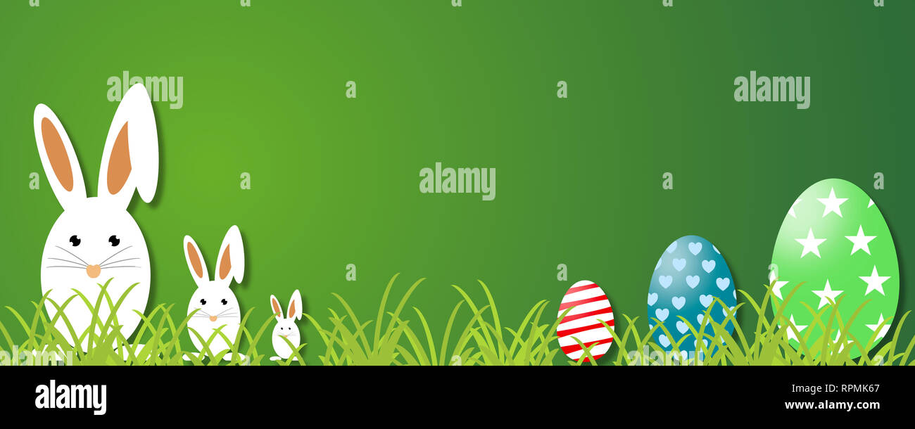 Ostern Konzept. Grünes Gras, Osterhasen Eier und Web Banner Hintergrund Stockfoto
