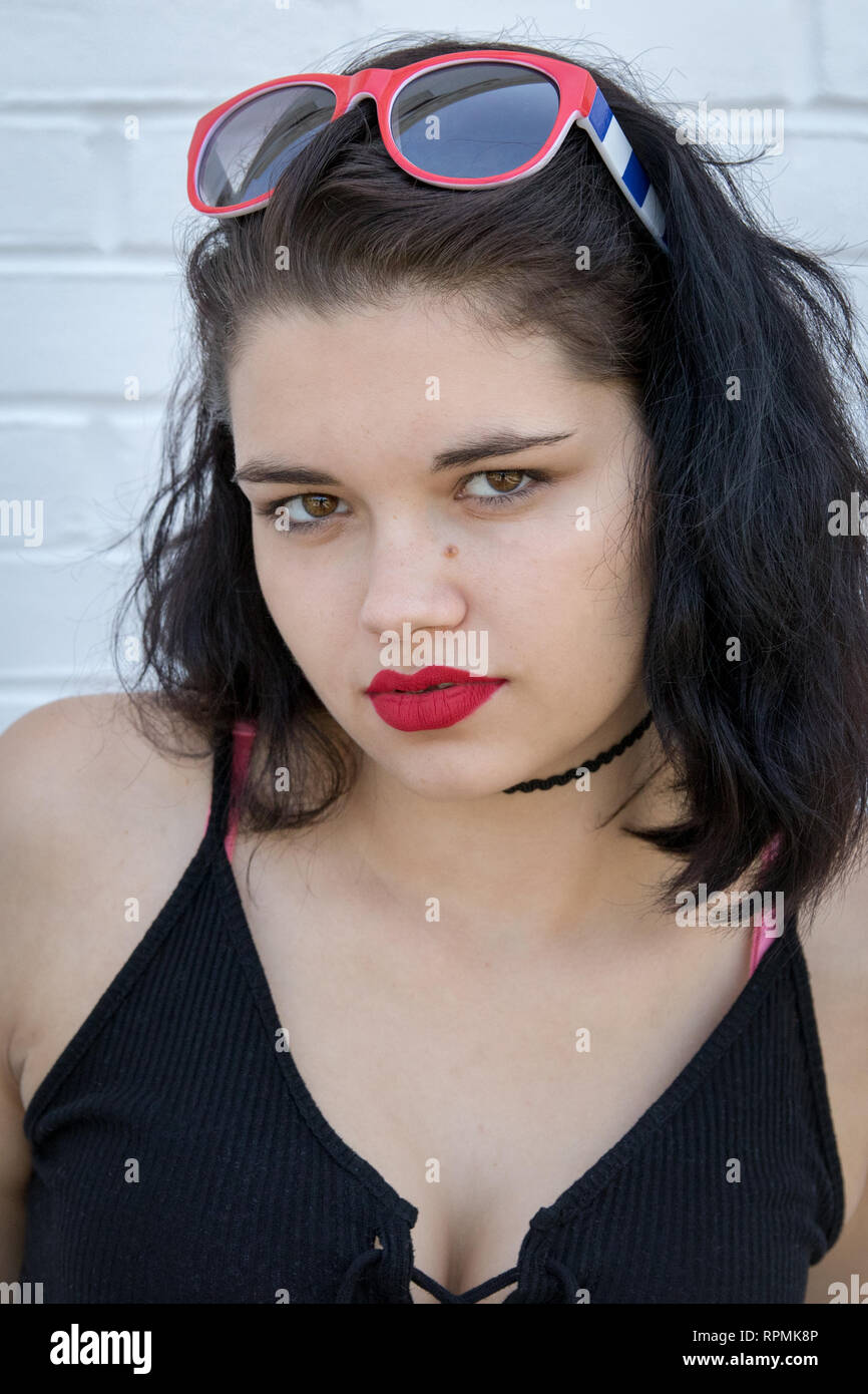 Einen jungen Latino Frau im Sommer Stockfoto