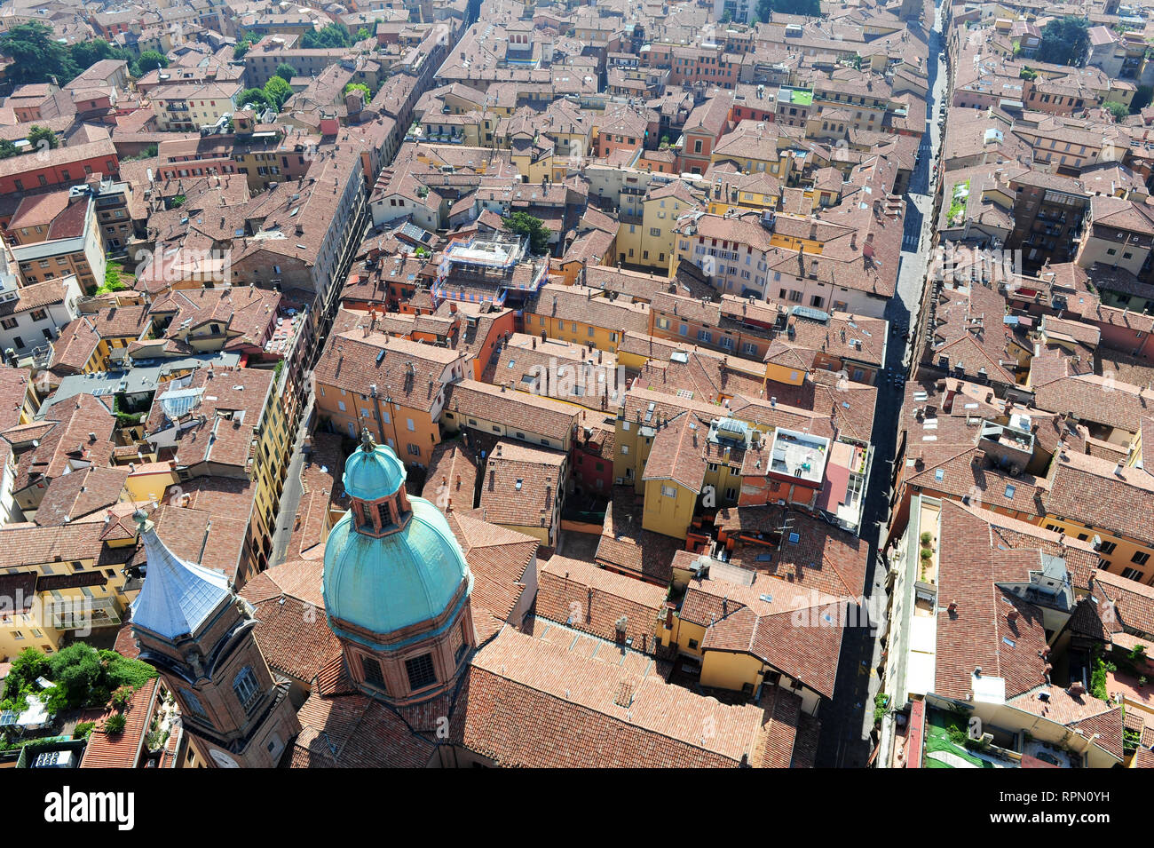 Luftaufnahme von Bologna von der Oberseite der Asinelli Turm Stockfoto