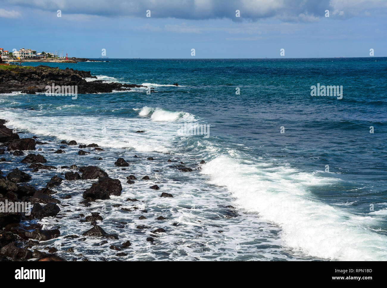 Schöne Meer in Jeju, Südkorea. Jeju Island ist eine der Top-Reisezielen in Asien. Stockfoto