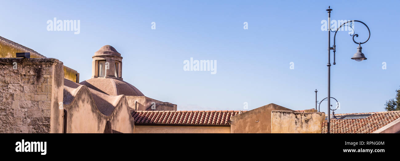 Alte Gebäude in der Altstadt von Cagliari, der Hauptstadt von Sardinien, Italien Stockfoto