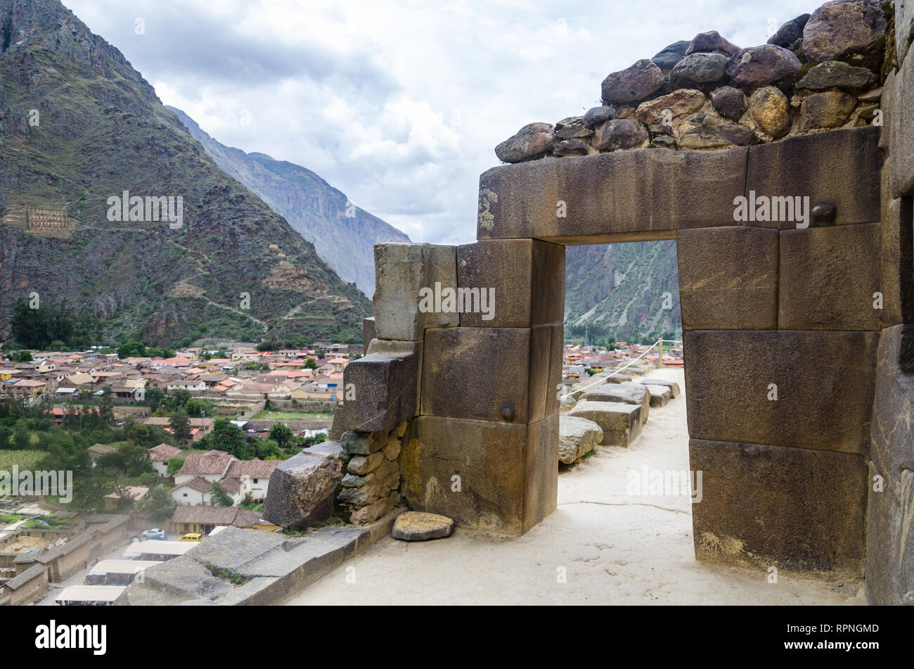 Ollantaytambo, Peru. Inka-Festung Ruinen auf dem Hügel der Tempel. Stockfoto